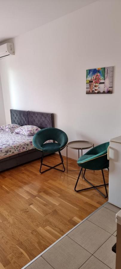 Naki Apartmani بودغوريتْسا المظهر الخارجي الصورة