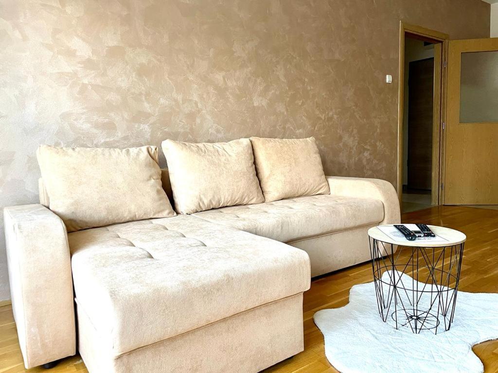 Naki Apartmani بودغوريتْسا المظهر الخارجي الصورة
