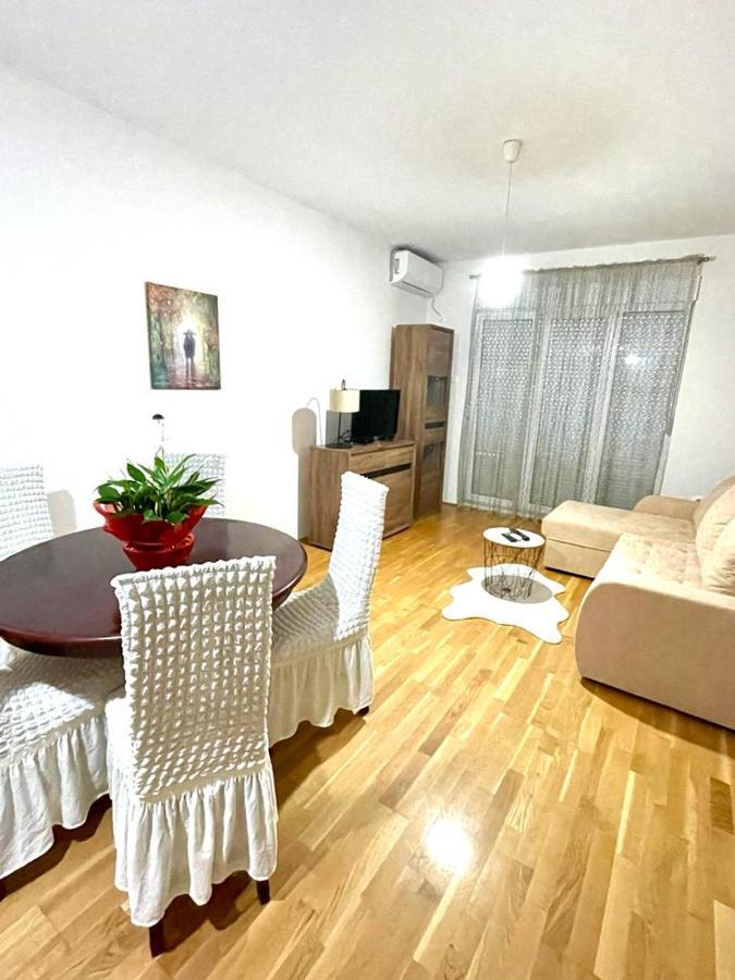Naki Apartmani بودغوريتْسا المظهر الخارجي الصورة