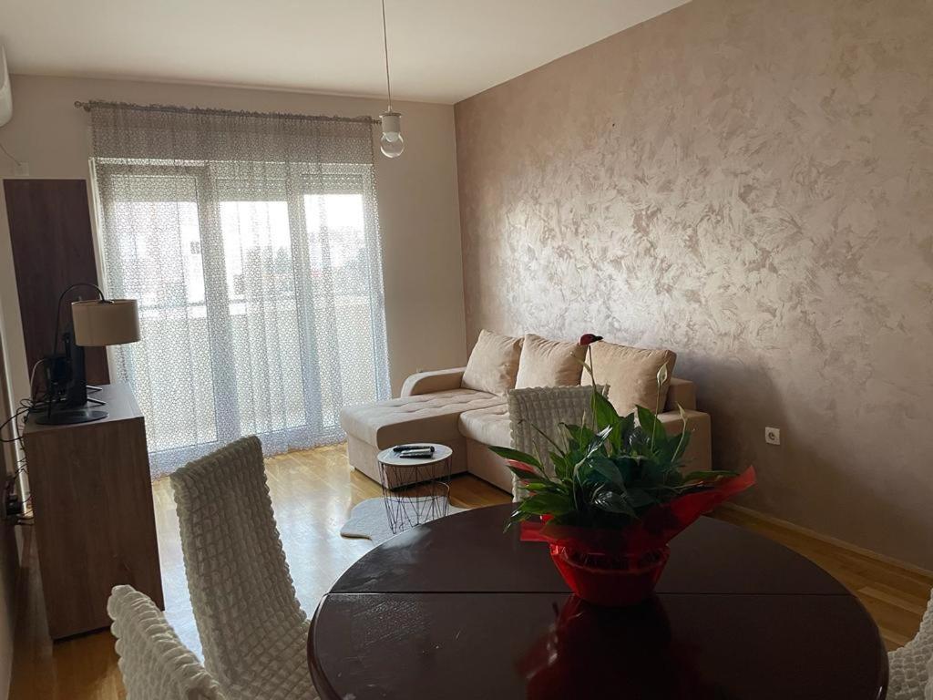 Naki Apartmani بودغوريتْسا المظهر الخارجي الصورة