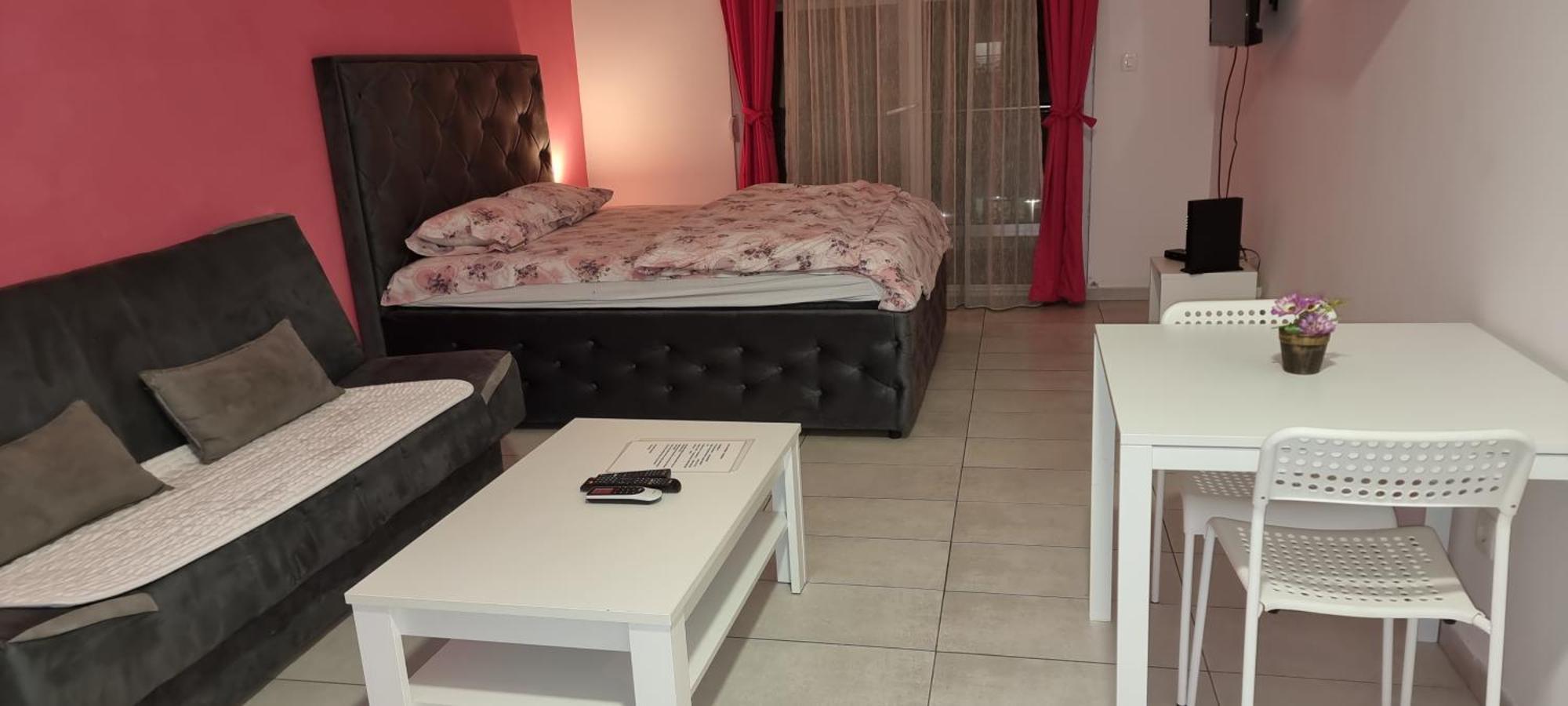 Naki Apartmani بودغوريتْسا الغرفة الصورة